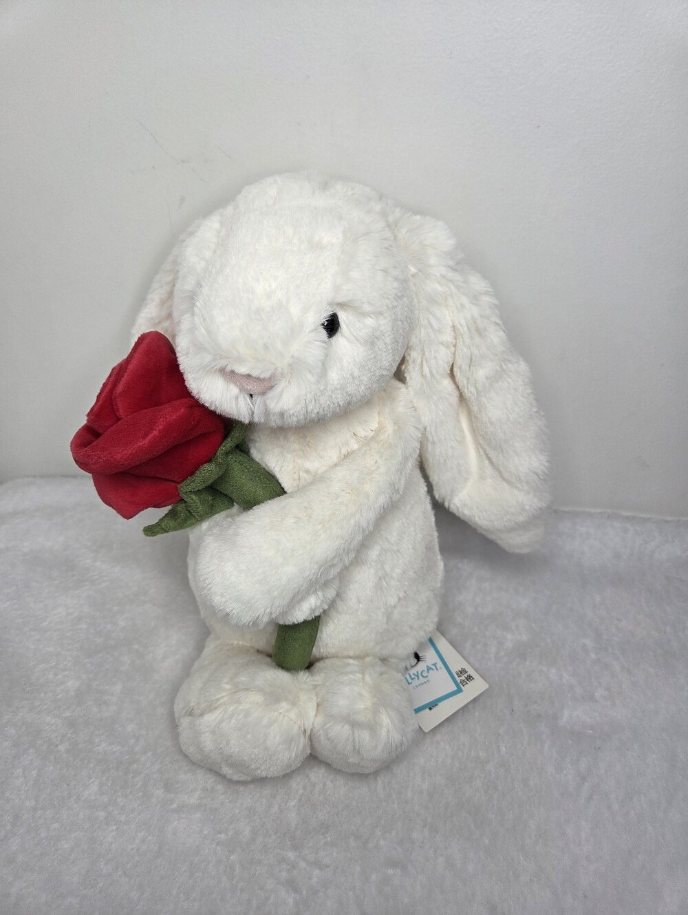 NWT Jellycat Medium Bashful Bunny With Rose